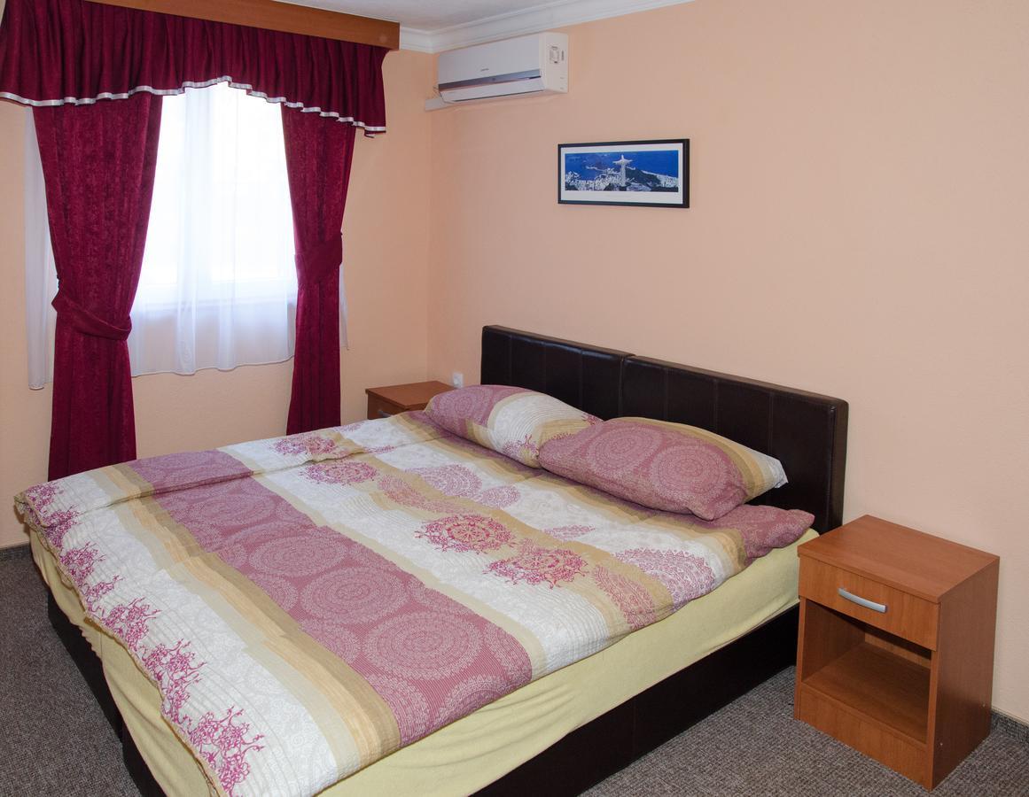 Hotel Drumski Raj Svilajnac Kültér fotó