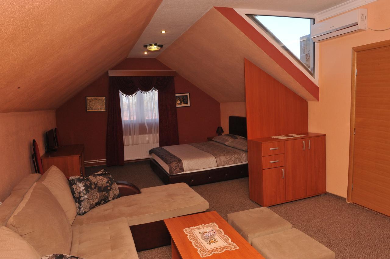 Hotel Drumski Raj Svilajnac Kültér fotó
