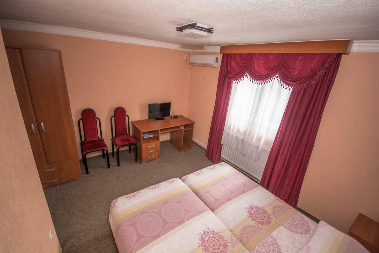 Hotel Drumski Raj Svilajnac Kültér fotó