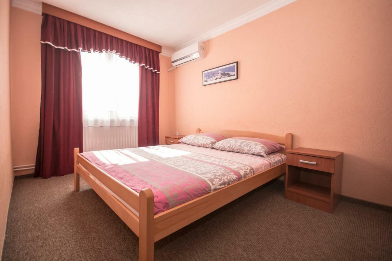 Hotel Drumski Raj Svilajnac Kültér fotó